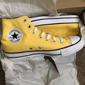 M6/W8 Yellow Converse Chuck Taylor’s